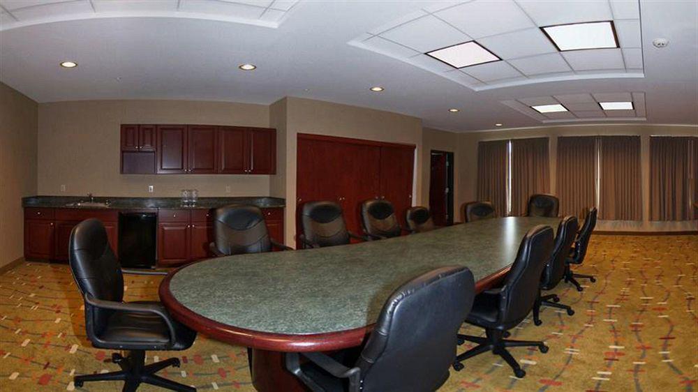 Holiday Inn Express Hotel & Suites Albany By Ihg Exterior foto