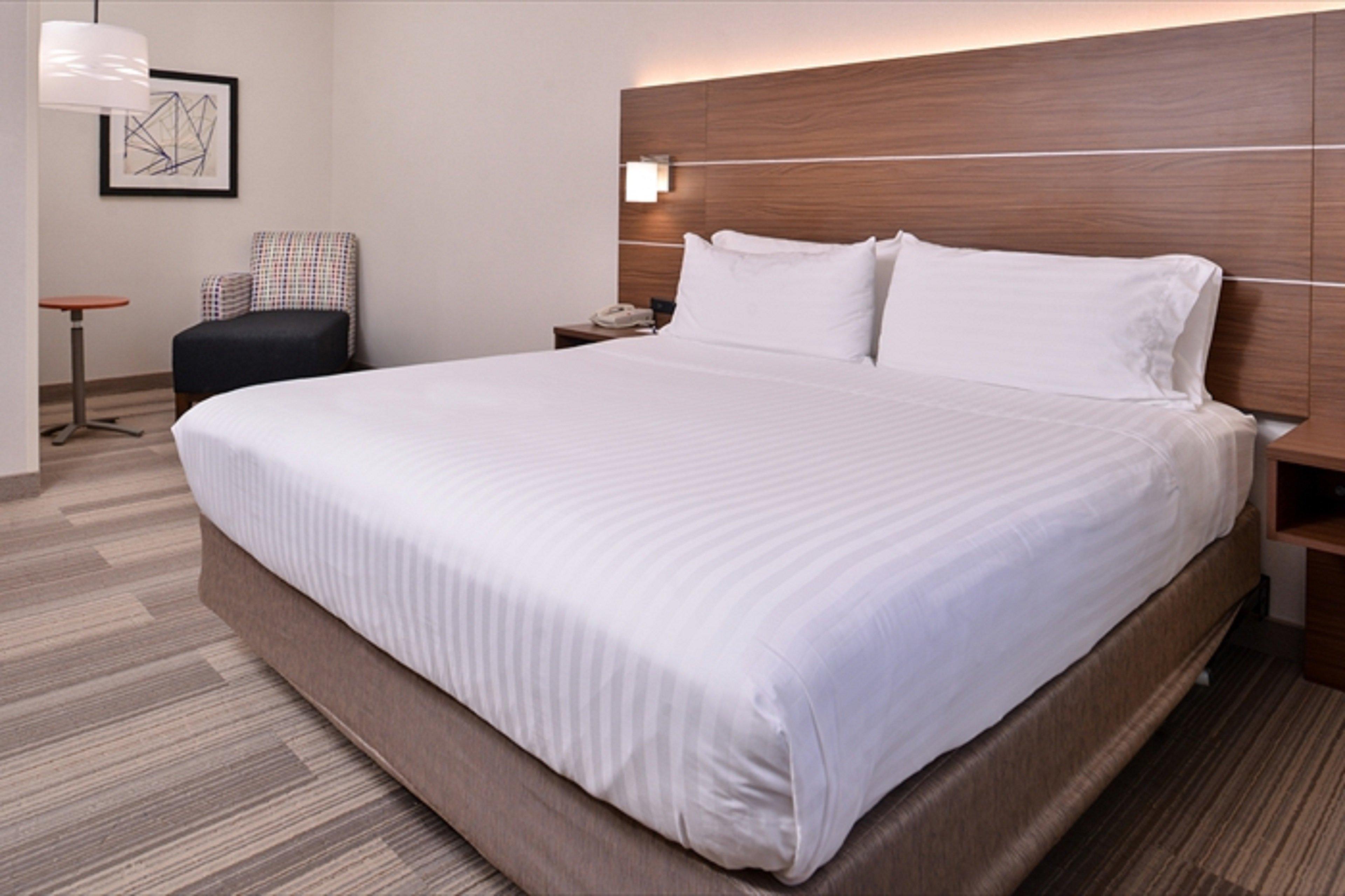 Holiday Inn Express Hotel & Suites Albany By Ihg Exterior foto