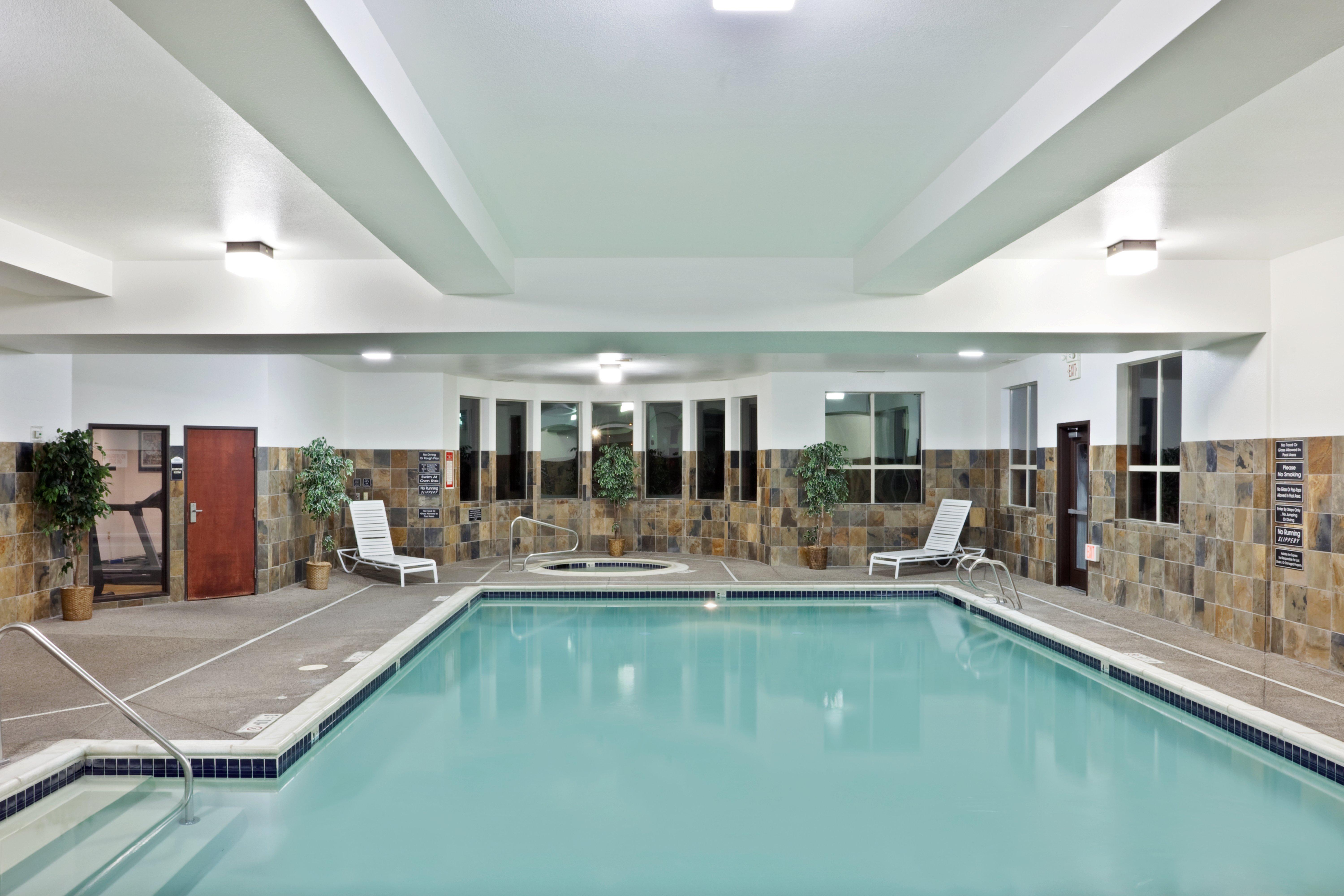 Holiday Inn Express Hotel & Suites Albany By Ihg Exterior foto