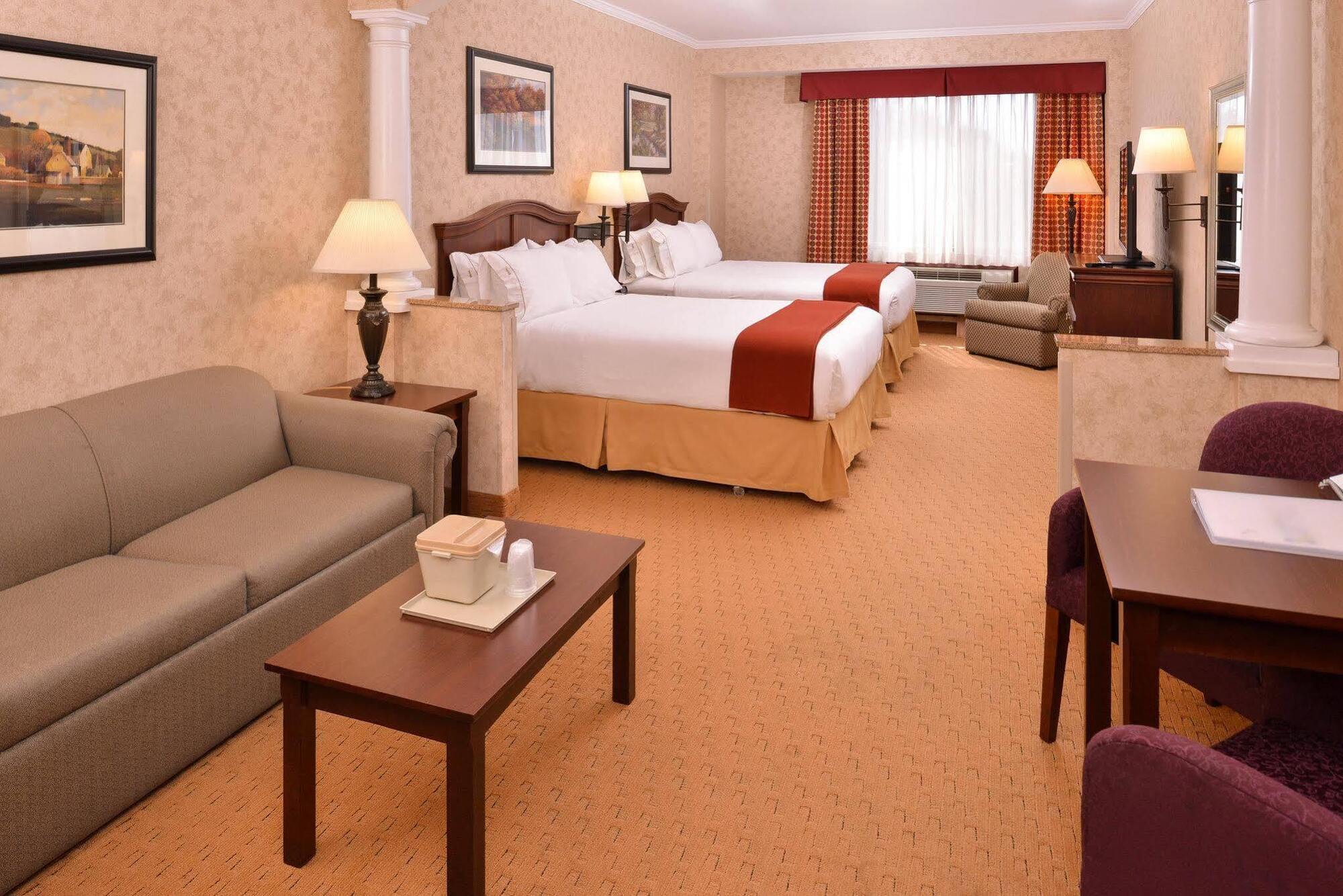 Holiday Inn Express Hotel & Suites Albany By Ihg Exterior foto
